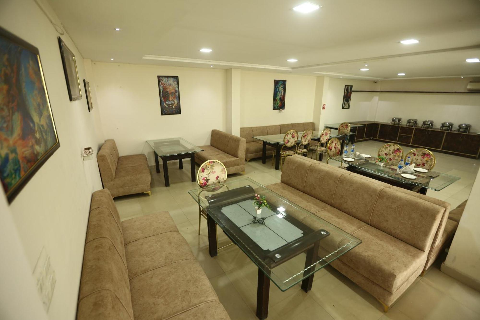 24 Hotel & Resort Agra  Kültér fotó