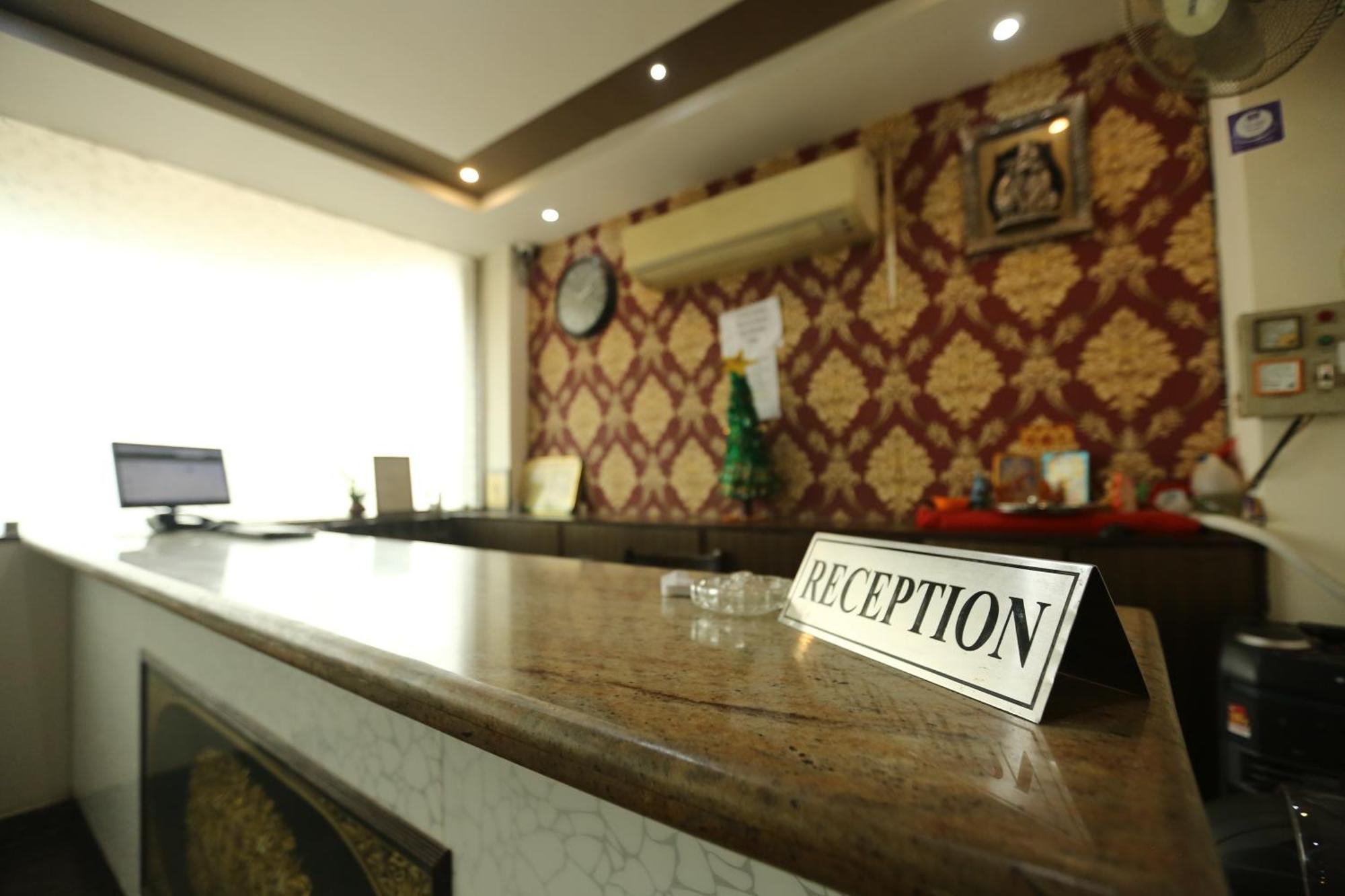 24 Hotel & Resort Agra  Kültér fotó