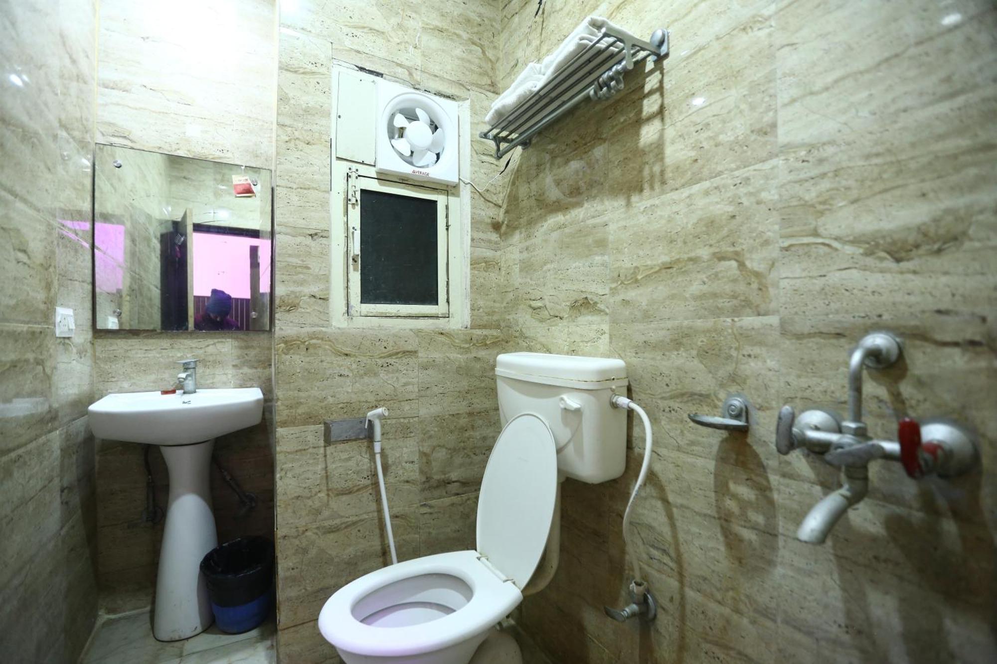 24 Hotel & Resort Agra  Kültér fotó