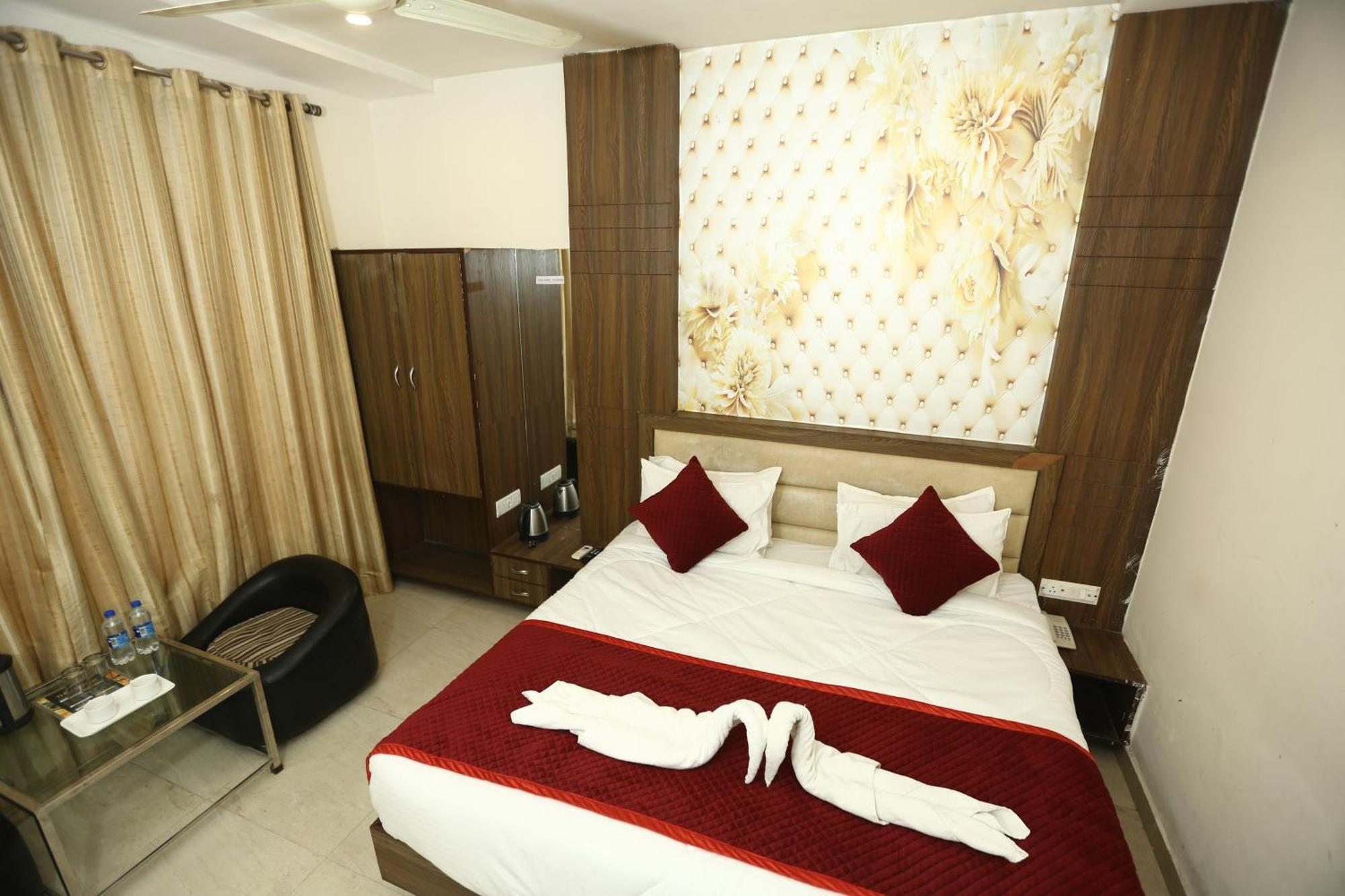 24 Hotel & Resort Agra  Kültér fotó