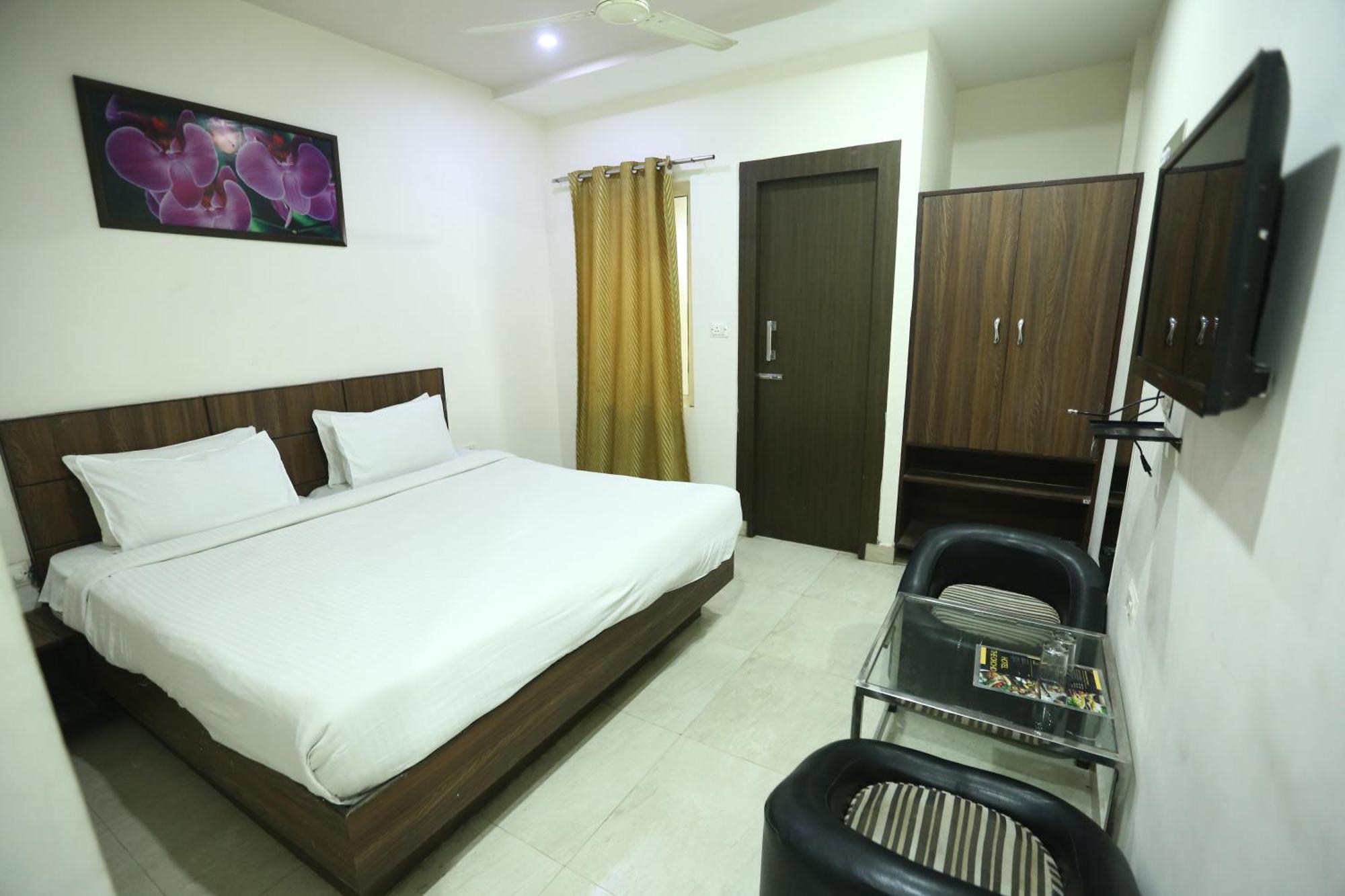 24 Hotel & Resort Agra  Kültér fotó