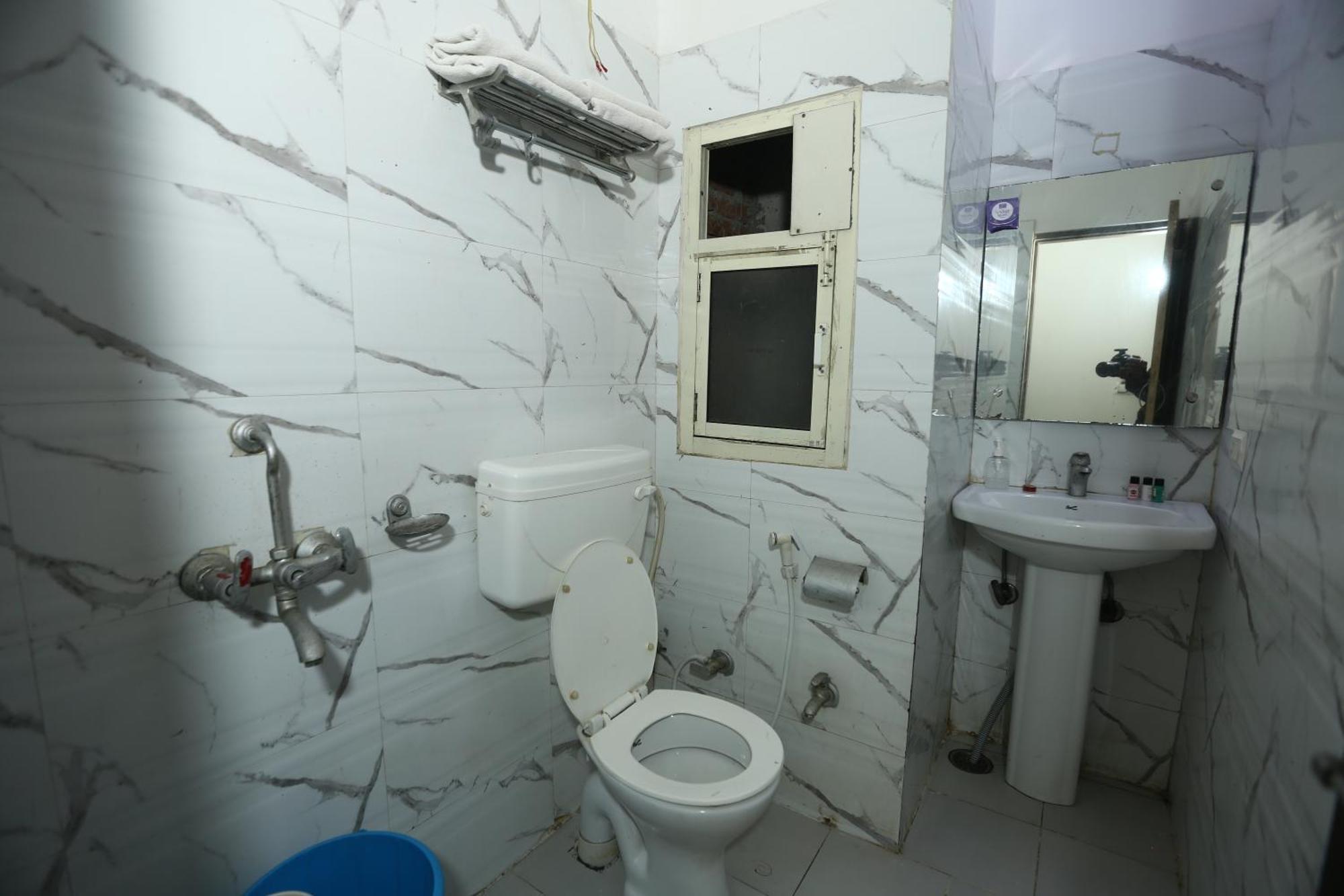 24 Hotel & Resort Agra  Kültér fotó