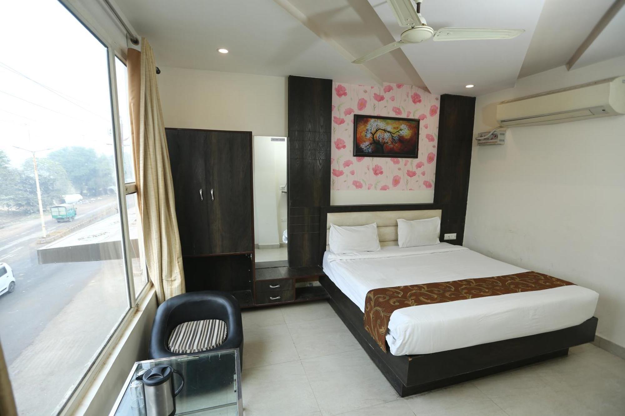 24 Hotel & Resort Agra  Kültér fotó