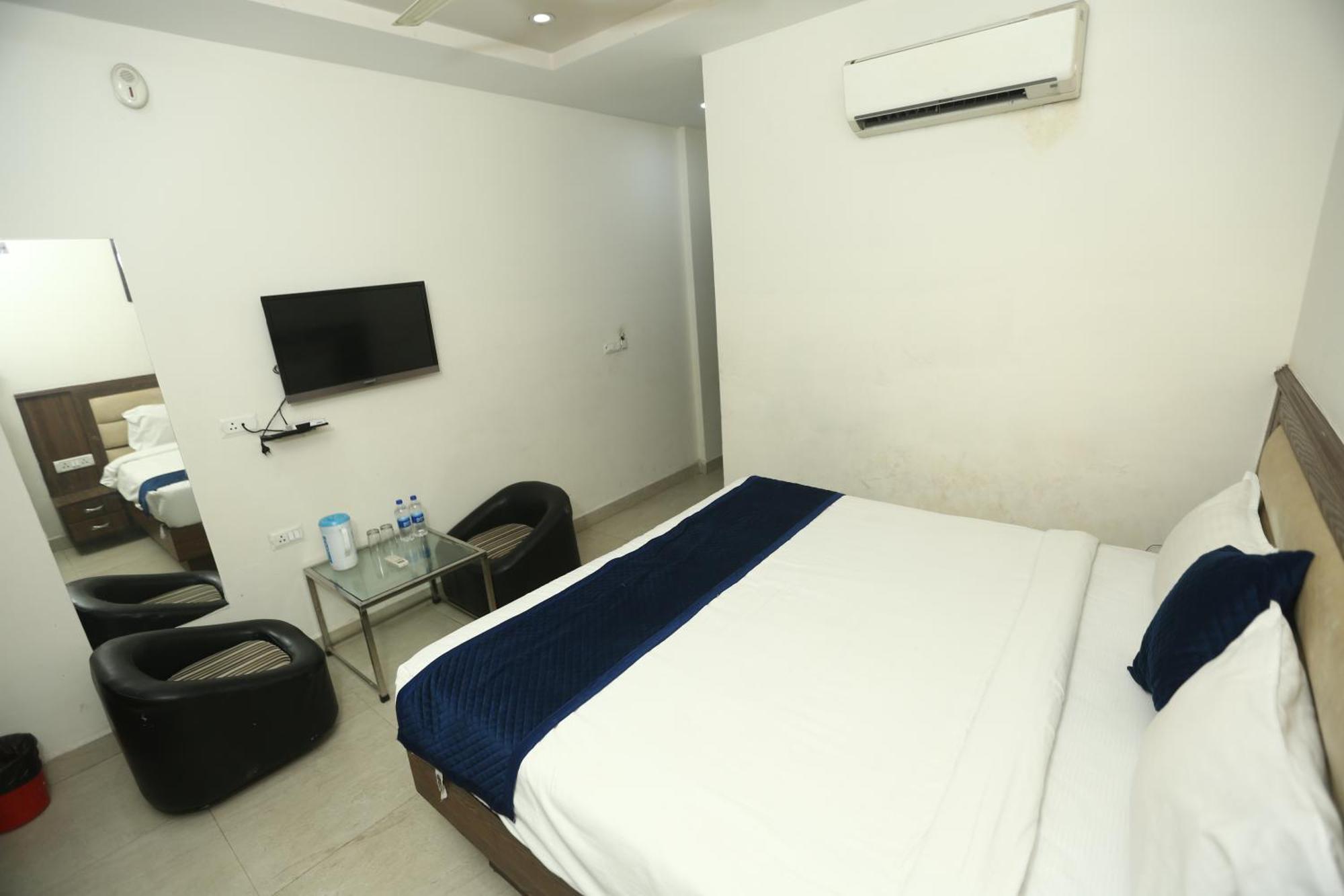 24 Hotel & Resort Agra  Kültér fotó